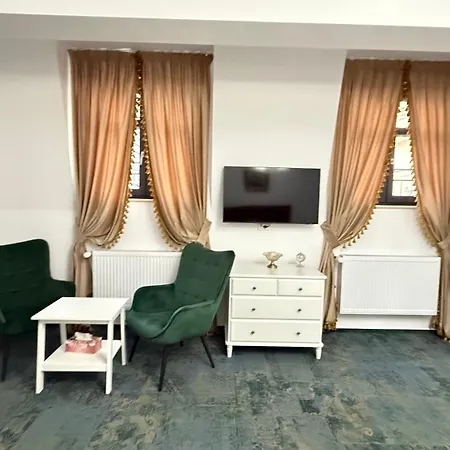 住宿加早餐酒店 La Bulevard 皮特什蒂